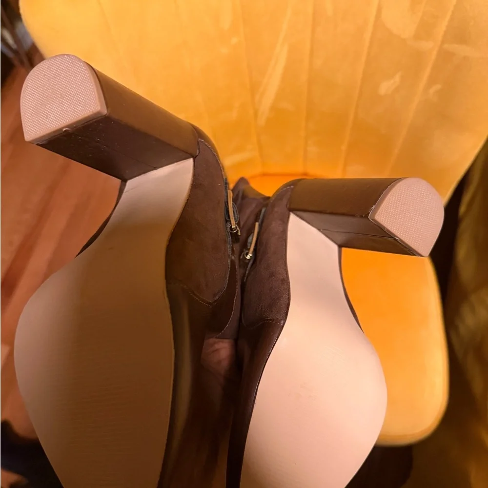 Brown Heeled Boots - Picture 6 of 6